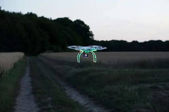 dji 27k hd video recording dji phantom 3 standard quadcopter drone with ovayth4xeycm3654qh34iooyebjavpkwx2f5xt11fm DJI Phantom 2 with Gopro Hero 4 in 4k