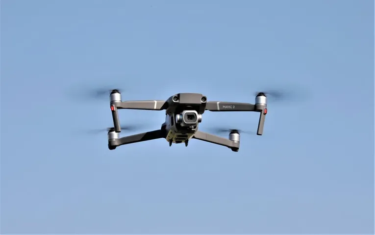 dji phantom 2 v20 quadcopter ovayth4sjj95hivcf4ca6snjschlc8mrru1tg17zjo DJI Phantom 2 with Gopro Hero 4 in 4k